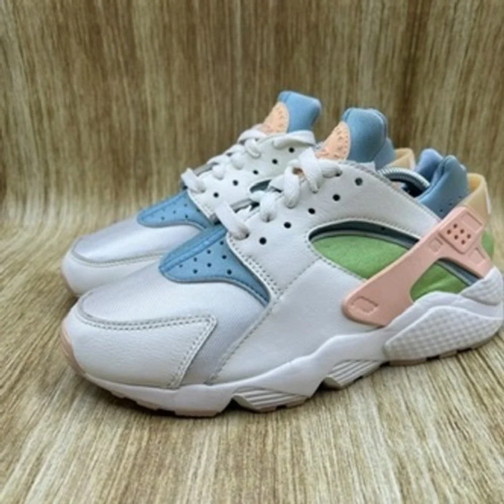 Nike Air Huarache Women's‎ Size 8 Shoes Sneakers Sun Club Multicolor DQ0117-100